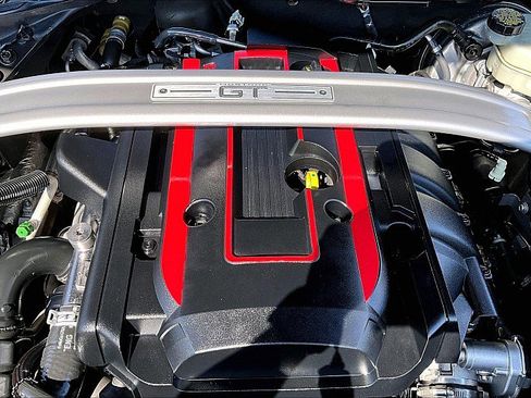 Used 2018 Ford Mustang Coupe image 30