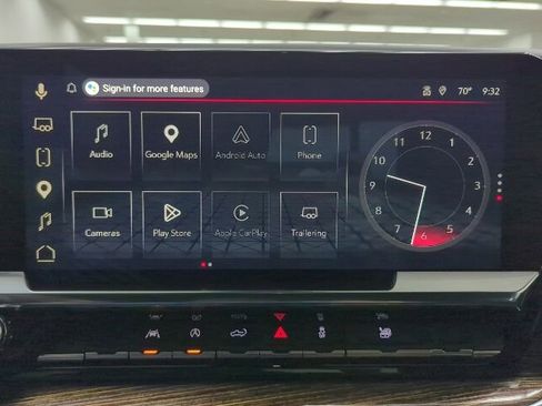 Used 2025 GMC Sierra 1500 Elevation w/ Preferred Package AWD/4WD image 18
