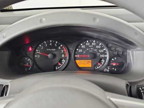 Used 2013 Nissan Frontier SV w/ SV Value Truck Pkg RWD image 16
