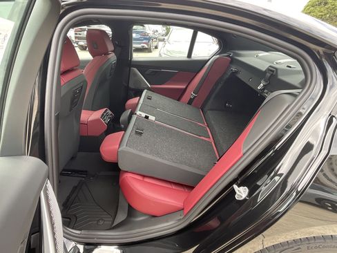 New 2026 BMW i5 eDrive40 w/ M Sport Package RWD image 30