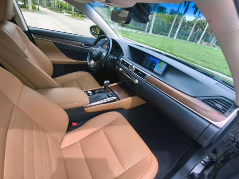 Used 2017 Lexus GS 350 w/ Preferred Accessory Package RWD image 42