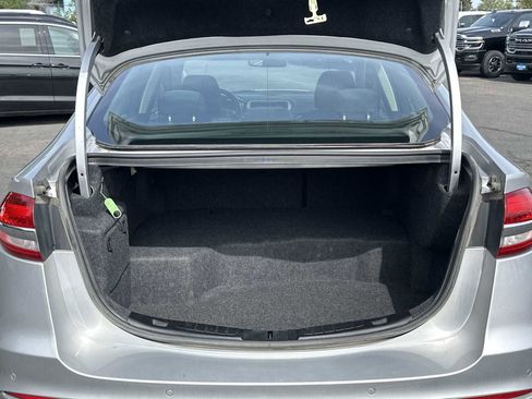 Used 2019 Ford Fusion SE image 19