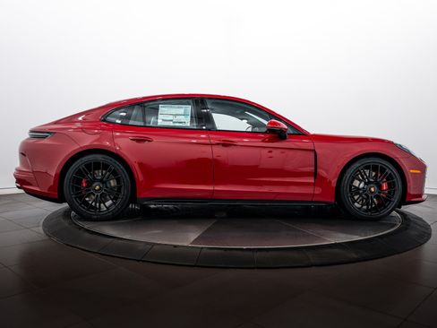 New 2026 Porsche Panamera GTS image 8