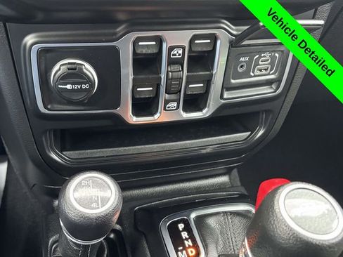 Used 2023 Jeep Gladiator Sport image 20