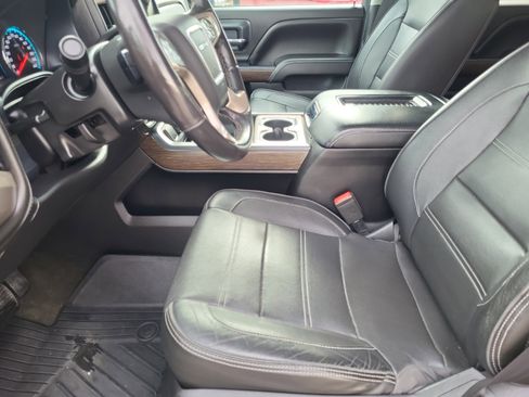 Used 2018 GMC Sierra 2500 Denali w/ Duramax Plus Package image 9