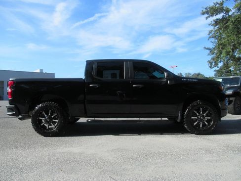 Used 2022 Chevrolet Silverado 1500 Custom AWD/4WD image 2