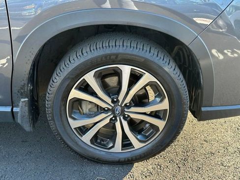 Used 2023 Subaru Forester Limited image 14