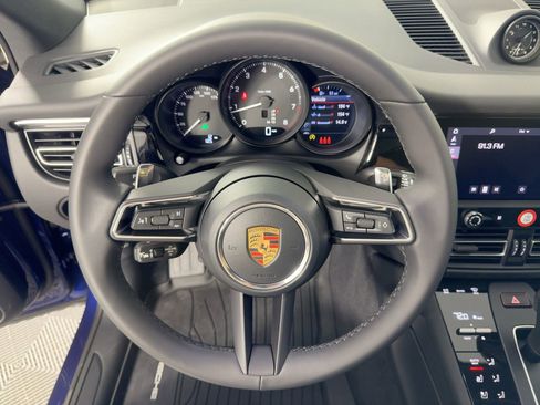 Certified 2026 Porsche Macan AWD/4WD image 17