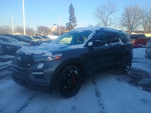 Used 2023 Ford Explorer ST w/ Equipment Group 401A image 3