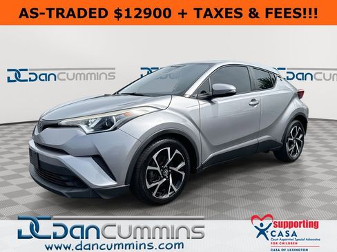 Used 2019 Toyota C-HR XLE FWD image 1