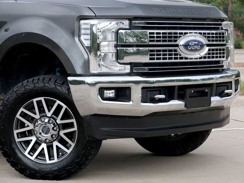 Used 2018 Ford F250 XL w/ STX Appearance Package AWD/4WD image 4