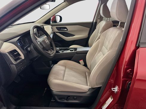 Used 2025 Nissan Rogue SV AWD/4WD image 13