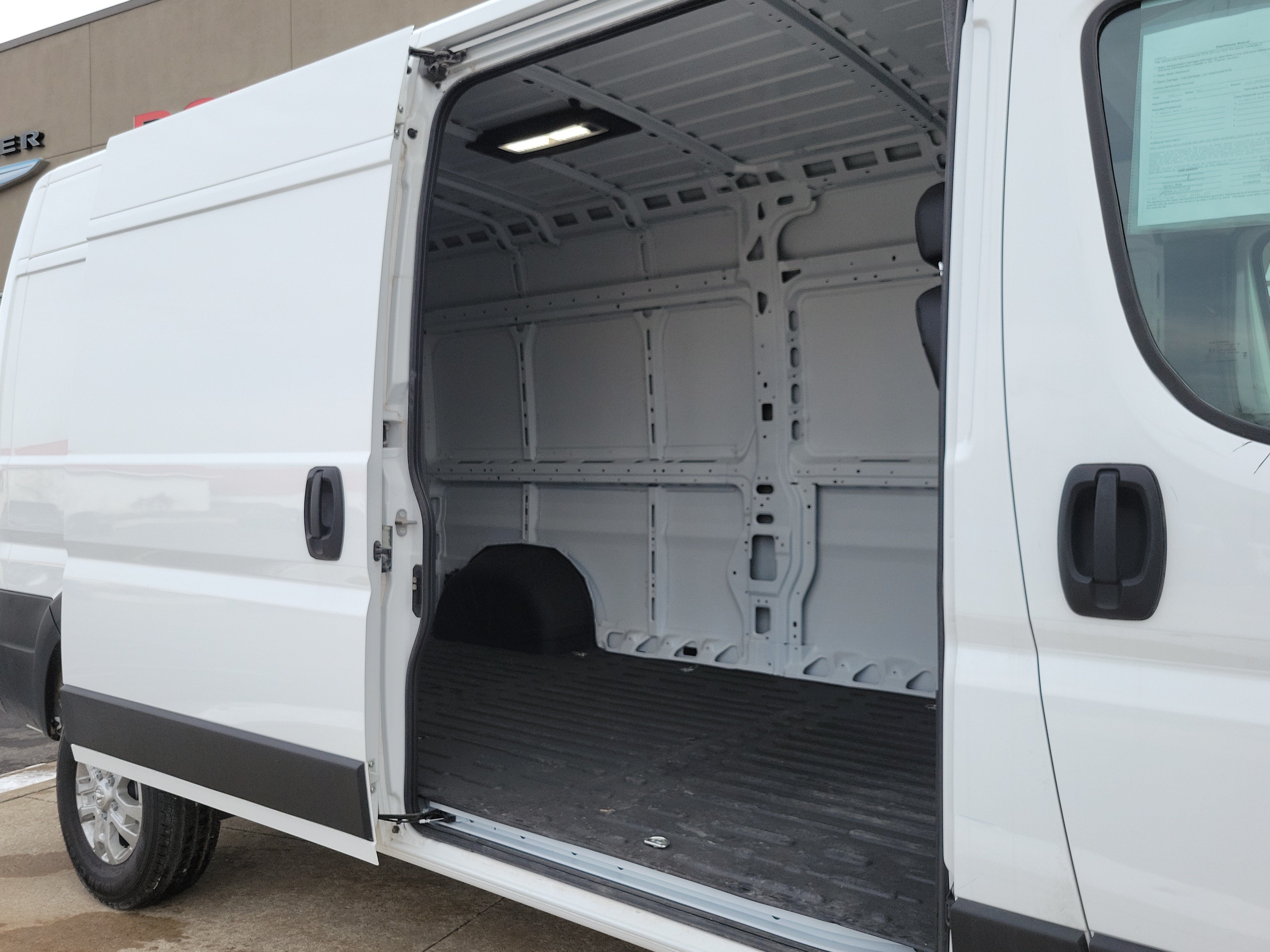 Used 2025 RAM ProMaster 3500 w/ Quick Order Package 22G SLT FWD image 16
