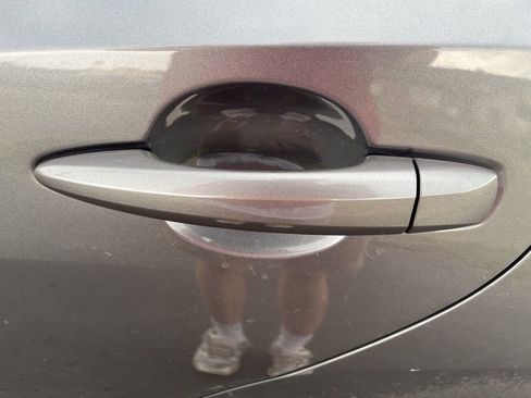 Used 2022 Nissan Sentra SV image 17