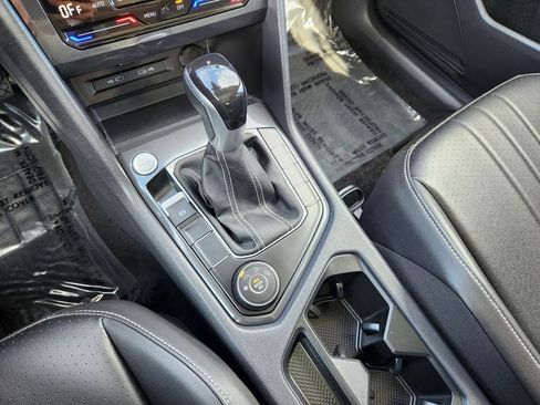 Certified 2024 Volkswagen Tiguan SE image 23