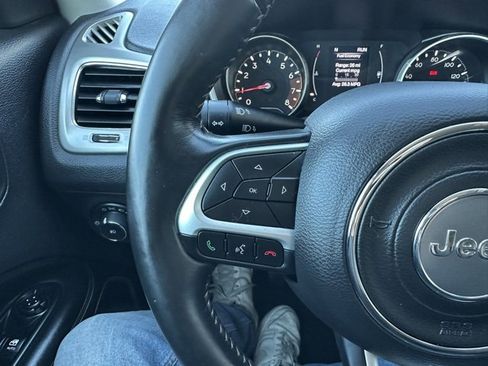 Used 2018 Jeep Compass Latitude w/ Safe & Security Group image 27