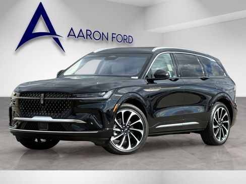 Used 2024 Lincoln Nautilus Black Label AWD/4WD image 2