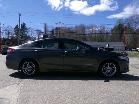 Used 2015 Ford Fusion SE w/ Equipment Group 501A image 7