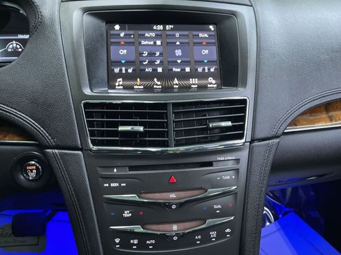 Used 2019 Lincoln MKT AWD image 23