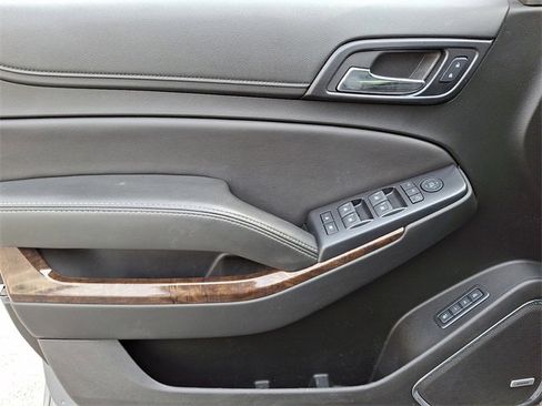 Used 2018 Chevrolet Tahoe LT image 14