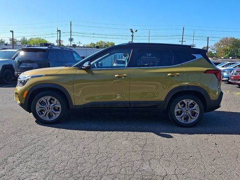 Used 2024 Kia Seltos S AWD/4WD image 8