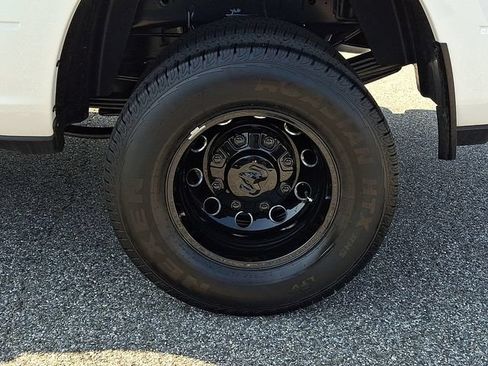 New 2026 RAM 3500 Big Horn AWD/4WD image 7