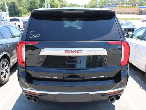 Used 2021 GMC Yukon Denali w/ Denali Premium Package AWD/4WD image 7