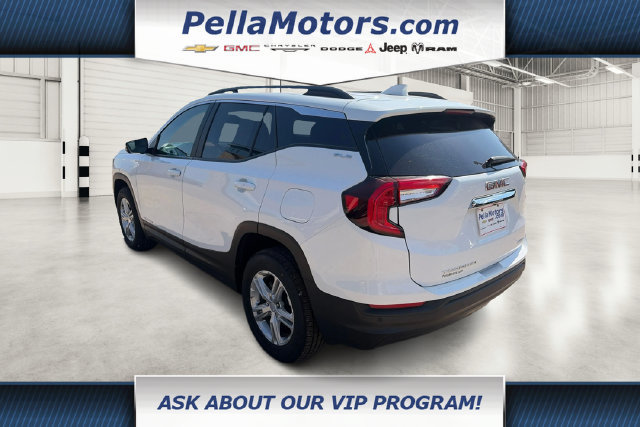 Used 2023 GMC Terrain SLE w/ Driver Convenience Package AWD/4WD image 5