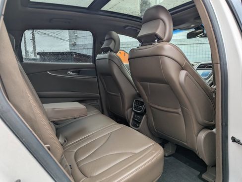 Used 2017 Lincoln MKX Reserve w/ Driver Assistance Package AWD/4WD image 18