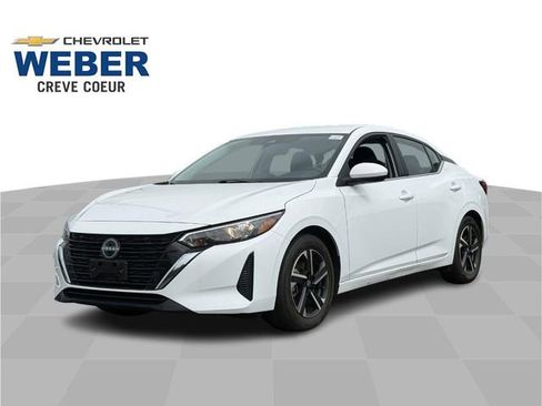 Used 2025 Nissan Sentra SV FWD image 1