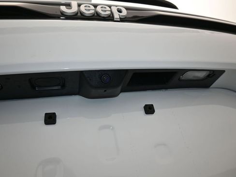 New 2026 Jeep Grand Cherokee Laredo AWD/4WD image 34