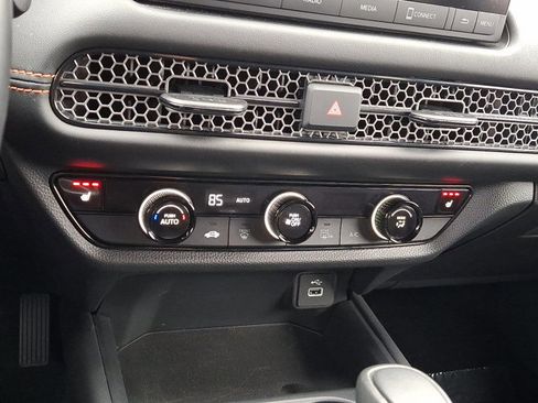 Certified 2025 Honda HR-V Sport image 15