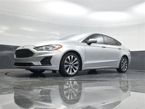 Used 2019 Ford Fusion SE image 53