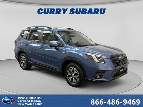 Used 2023 Subaru Forester Premium AWD/4WD image 7