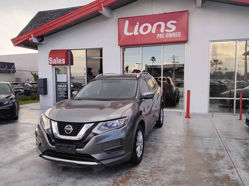 Used 2018 Nissan Rogue SV w/ Premium Package AWD/4WD image 8