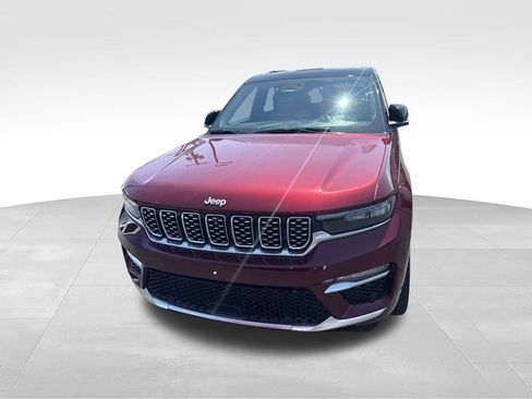 Used 2025 Jeep Grand Cherokee Summit AWD/4WD image 9