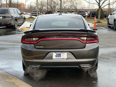 Used 2021 Dodge Charger SXT w/ Blacktop Package image 8