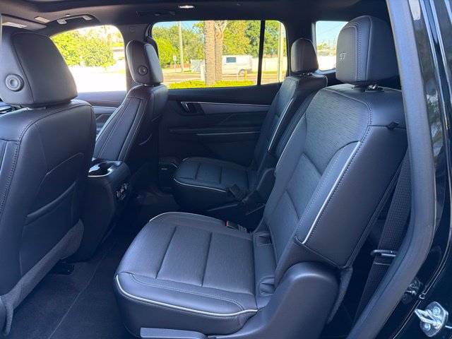 Used 2025 Buick Enclave Sport Touring w/ Super Cruise Package FWD image 15