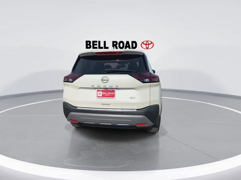Used 2023 Nissan Rogue SV image 7