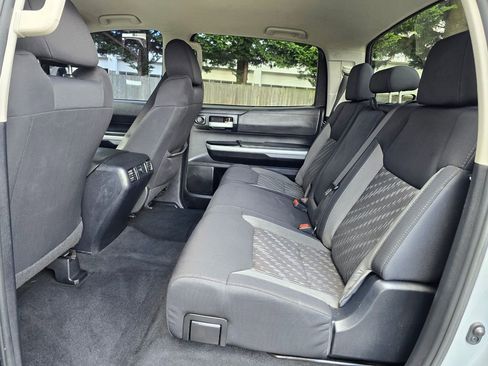 Used 2019 Toyota Tundra SR5 w/ SR5 Upgrade Package AWD/4WD image 19