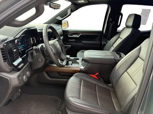 New 2026 Chevrolet Silverado 1500 High Country w/ Technology Package AWD/4WD image 11
