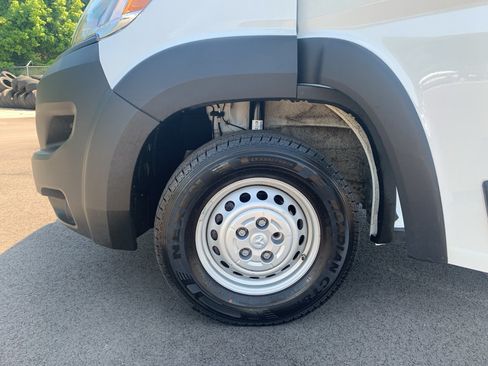 Used 2026 RAM ProMaster 2500 w/ Convenience Group FWD image 12