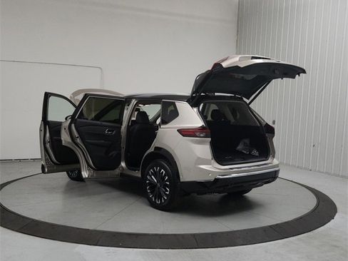 New 2026 Nissan Rogue Platinum w/ Platinum Premium Package image 13