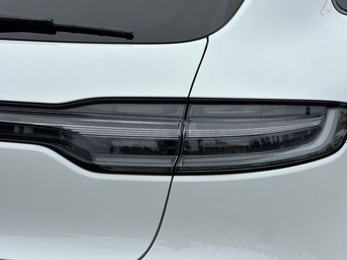 Certified 2024 Porsche Macan S image 28