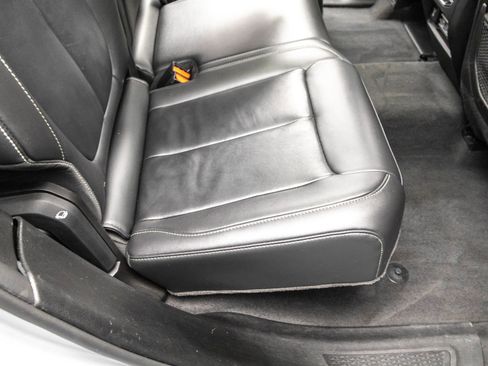 Used 2022 Jeep Grand Cherokee Limited image 37