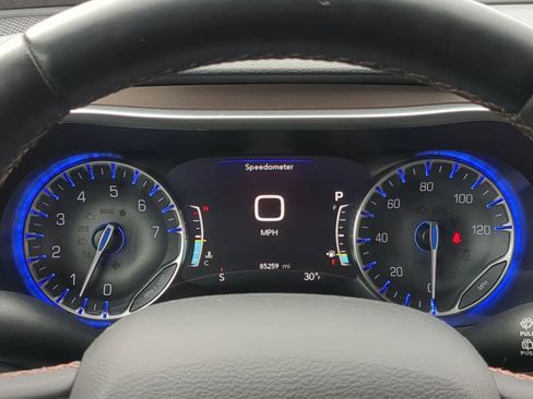 Used 2018 Chrysler Pacifica Touring-L Plus image 35