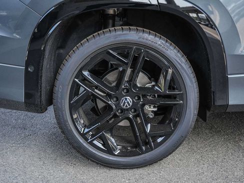 New 2026 Volkswagen Tiguan SE R-Line FWD image 10