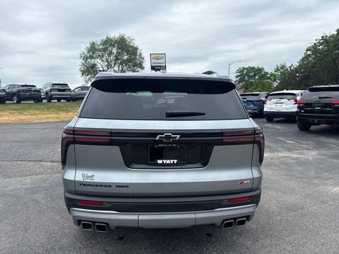 Used 2024 Chevrolet Traverse Z71 w/ LPO, Floor Liner Package AWD/4WD image 7