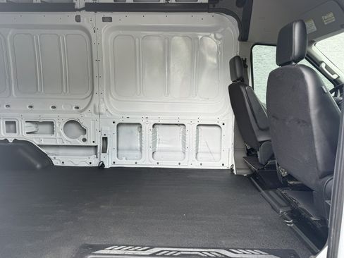 Used 2025 Ford Transit 250 148 High Roof RWD image 13