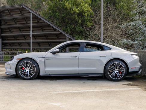 New 2026 Porsche Taycan 4S AWD/4WD image 2